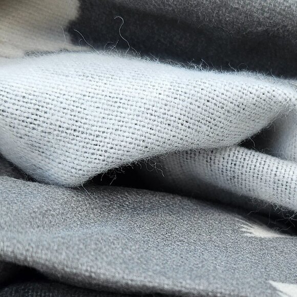 NEW in package La Rochelle Collection Queen Moose flannel sheet set - Picture 7 of 7